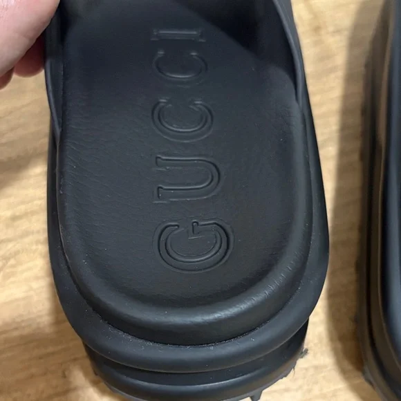 Gucci Black Embossed Double G Slide Sandals SZ 40 (9) - Picture 6 of 11